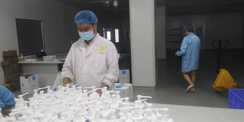 龙里人大 战“疫”一线勇担当 护航贵州医疗器械生命线